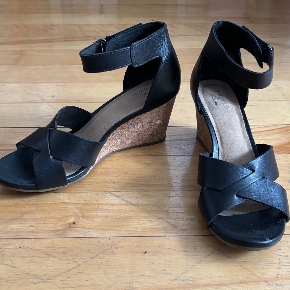 Clarks Black and Tan Wedge Sandals